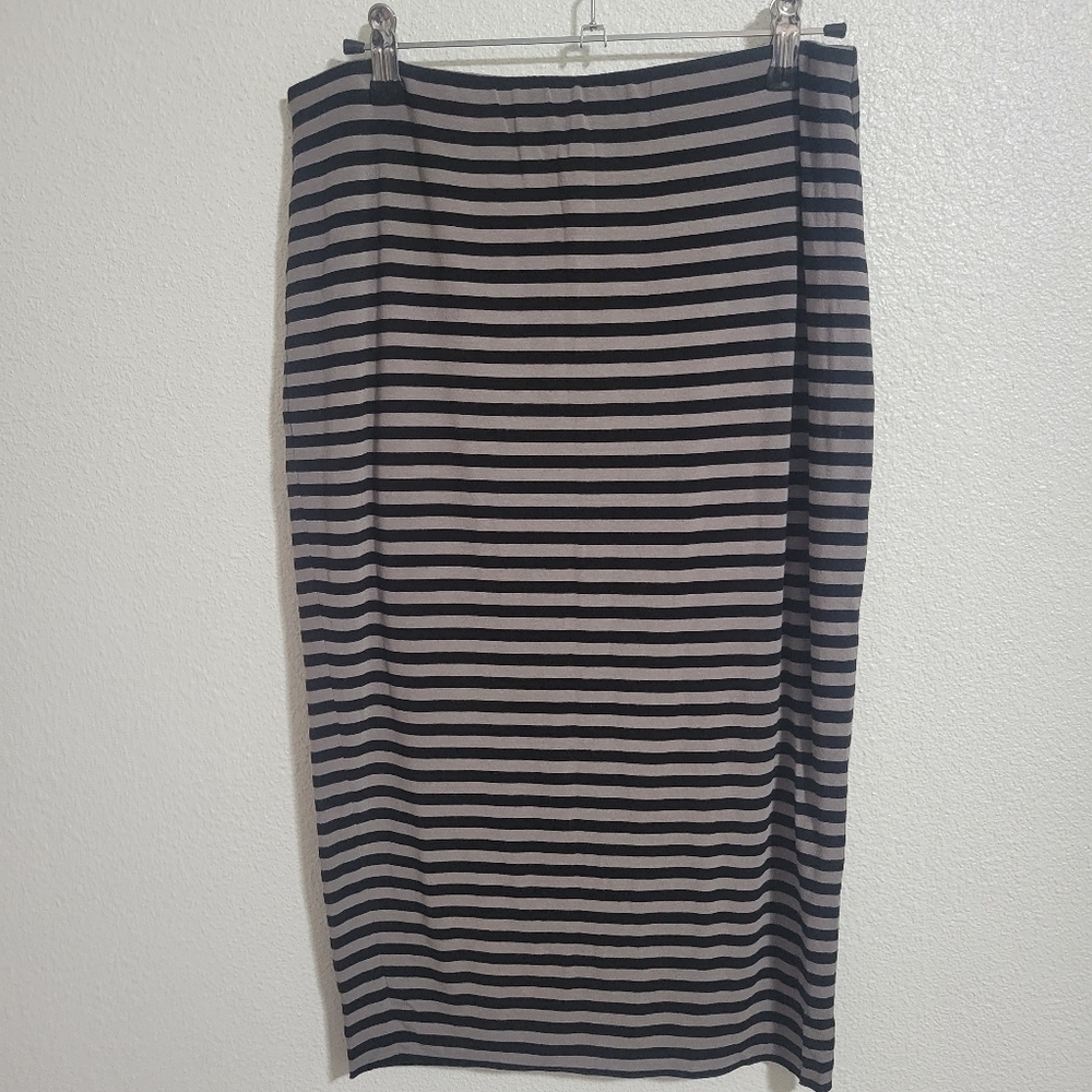 Vince Camuto striped stretch skirt size small